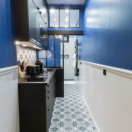 Le Cafe Des Invalides *