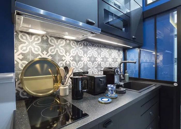 Le Cafe Des Invalides Parigi