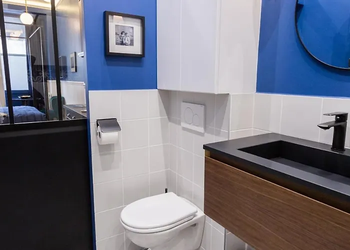 Le Cafe Des Invalides Paříž